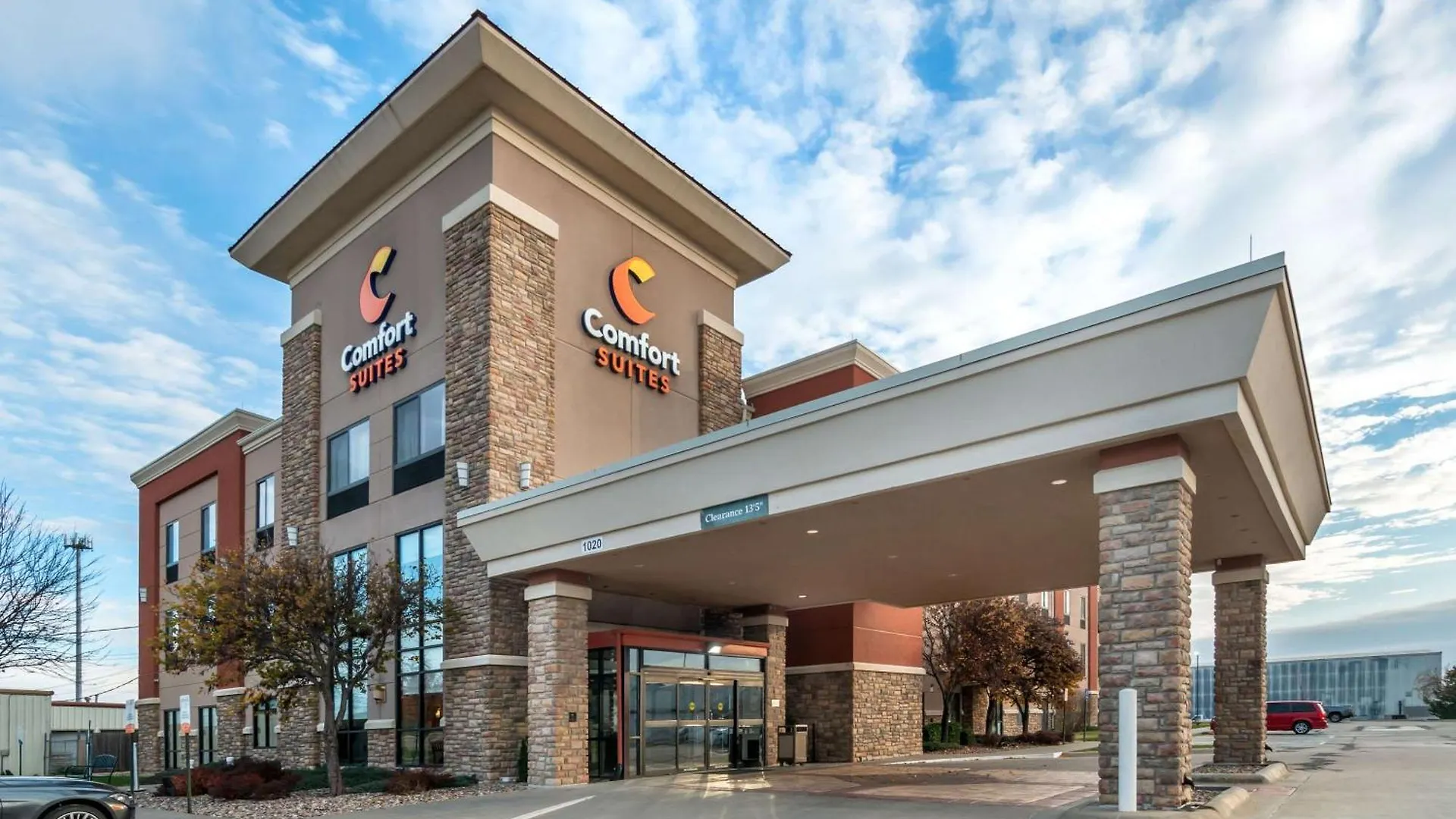 4 Smart 3-Star Hotels Near McCain Auditorium Worth Booking